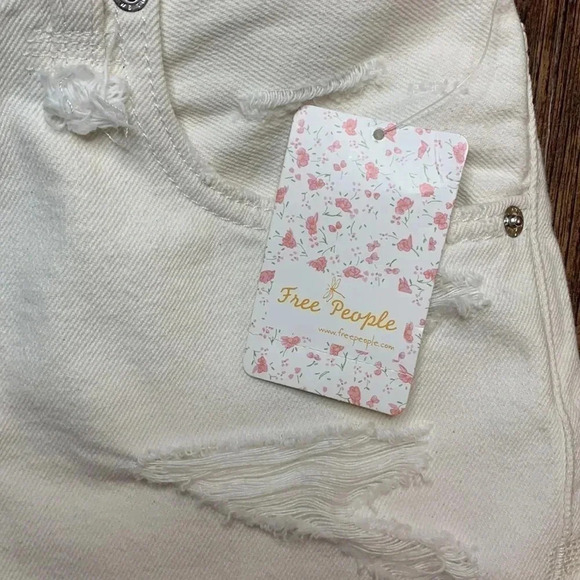 NWT Free People We The Free Denim Button Fly Cutoff Shorts Bright White - Picture 5 of 15